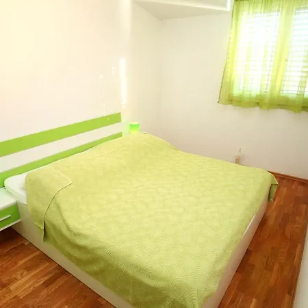 Nakir Apartment